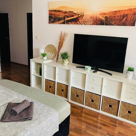 Corvin Boutique Apartment Parking In The Plaza Budapest Exteriör bild