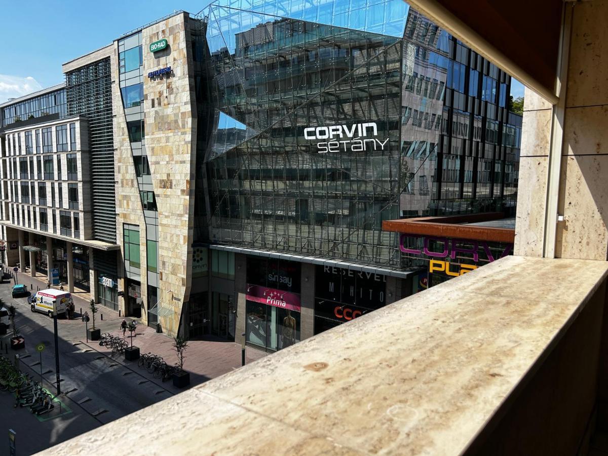 Corvin Boutique Apartment Parking In The Plaza Budapest Exteriör bild