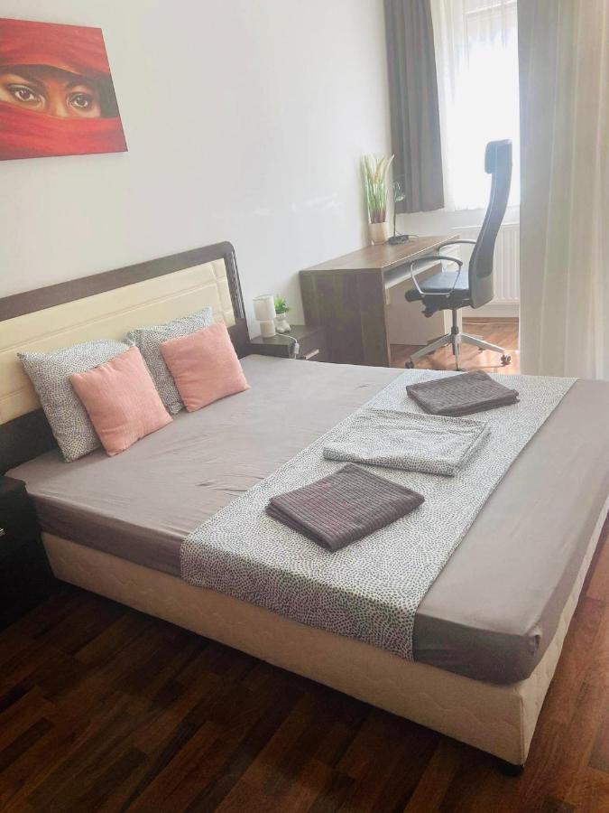 Corvin Boutique Apartment Parking In The Plaza Budapest Exteriör bild