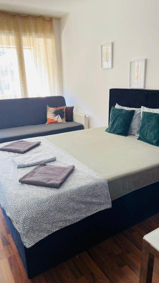 Corvin Boutique Apartment Parking In The Plaza Budapest Exteriör bild