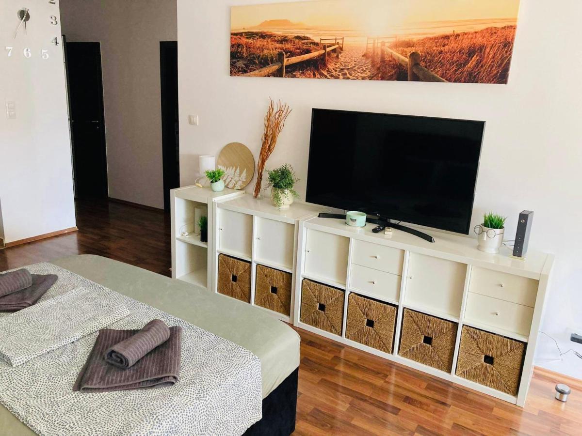 Corvin Boutique Apartment Parking In The Plaza Budapest Exteriör bild